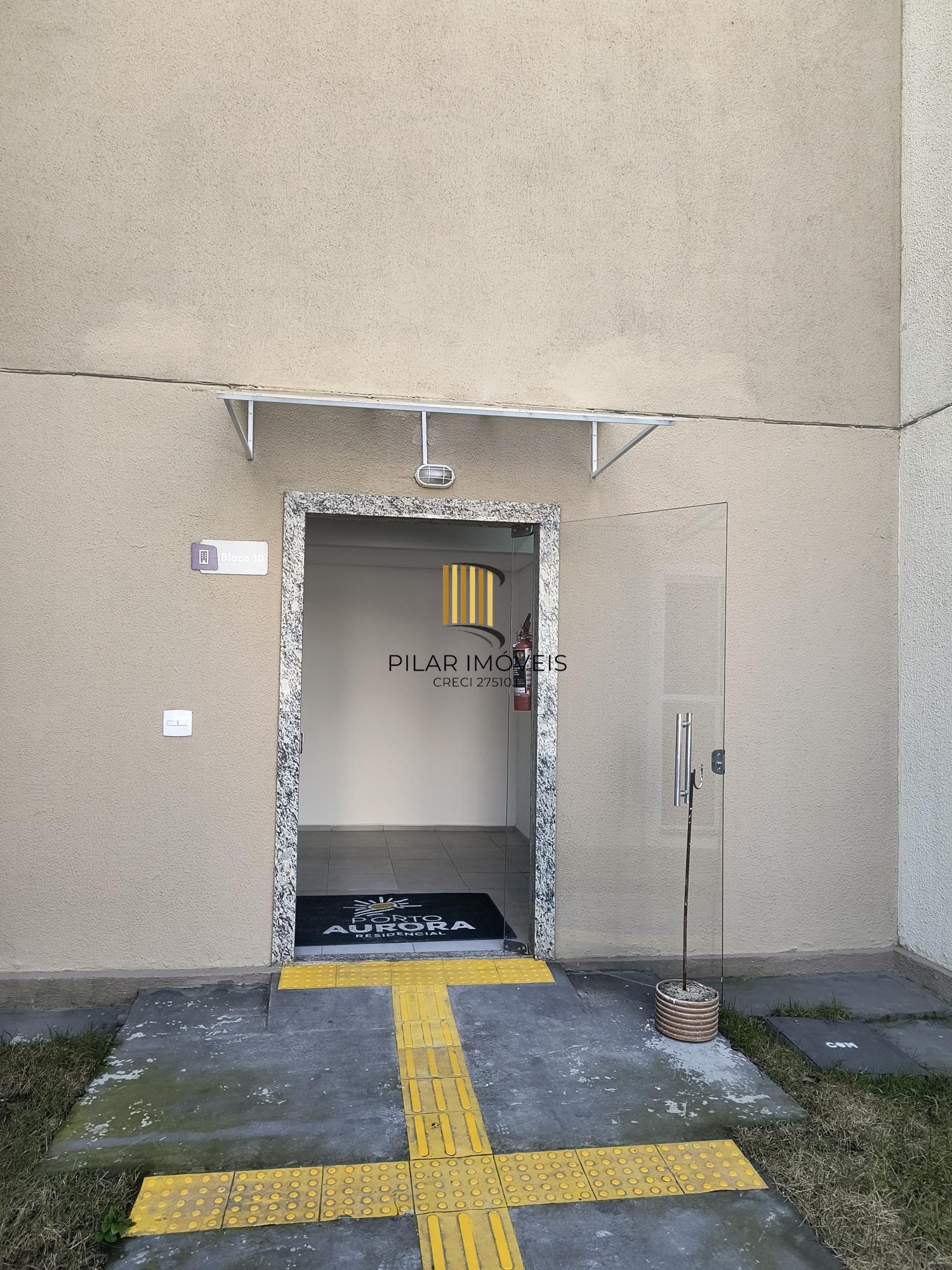 Apartmento no Porto Aurora com Patio