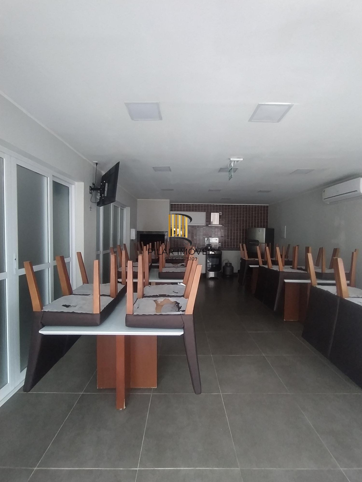 Um pedacinho do interior dentro de Porto Alegre - 2dorm com Pátio Gigante