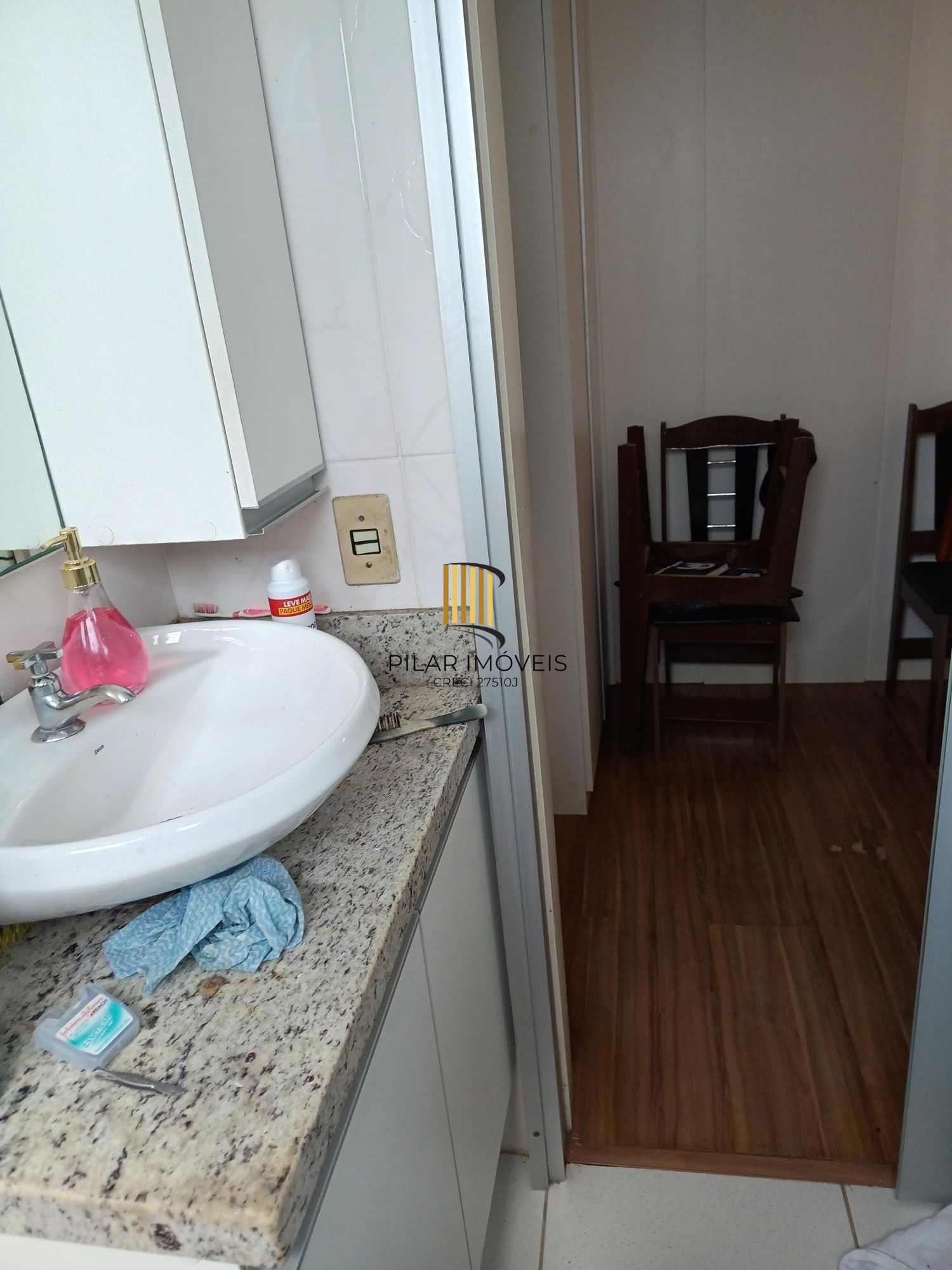 Apartamento JK à venda na Av. Protásio Alves – R$ 140.000