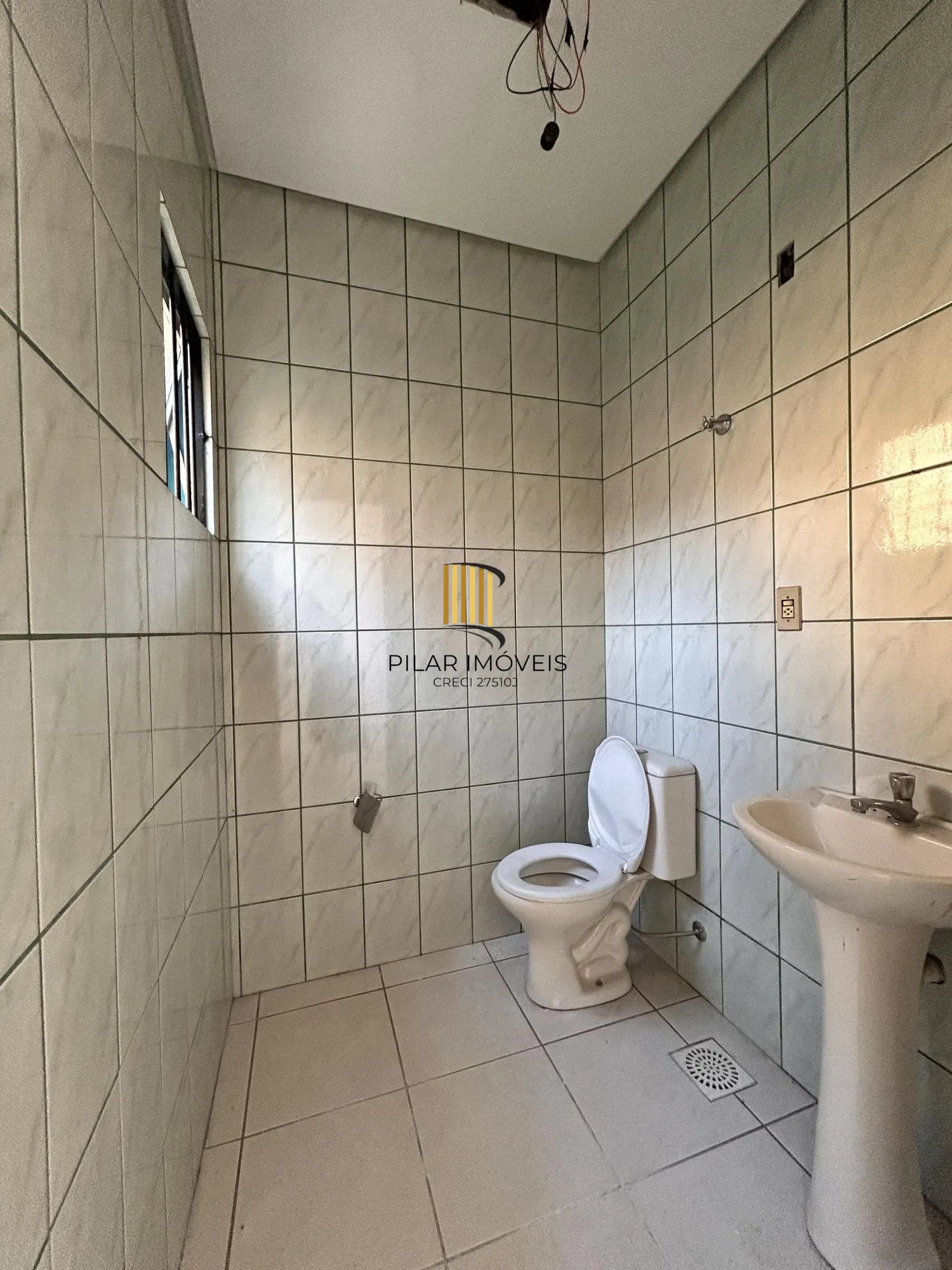 PRÉDIO COMERCIAL - 214M2 DE ÁREA PRIVATIVA - BAIRRO MATO GRANDE - CANOAS/RS