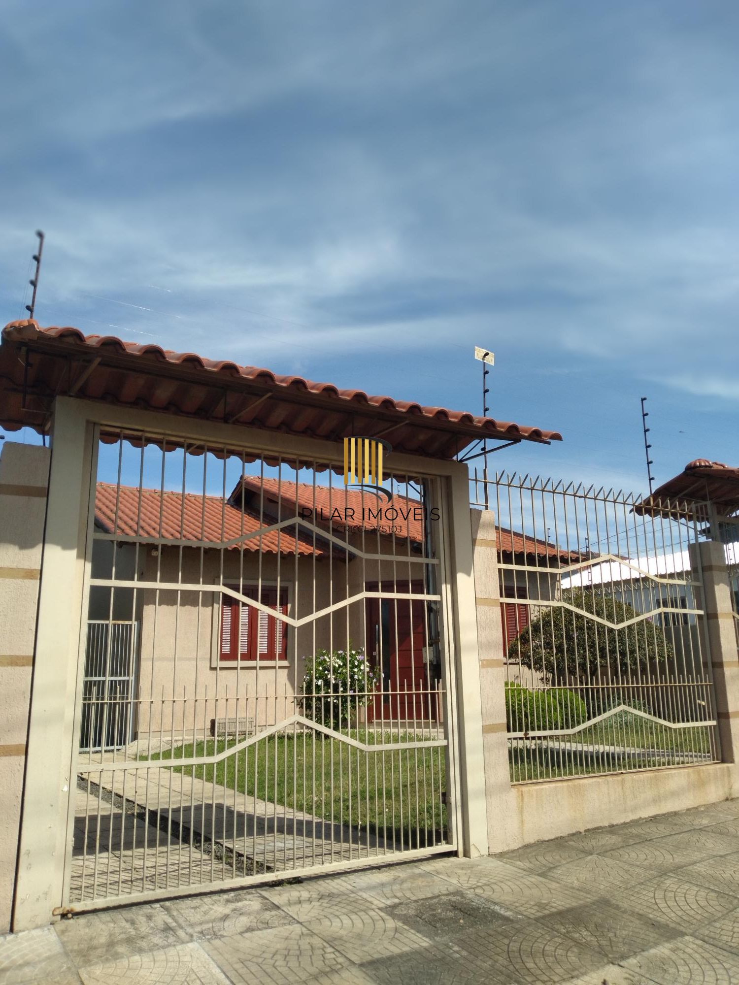 Casa pronta para morar no Jardim Algarve