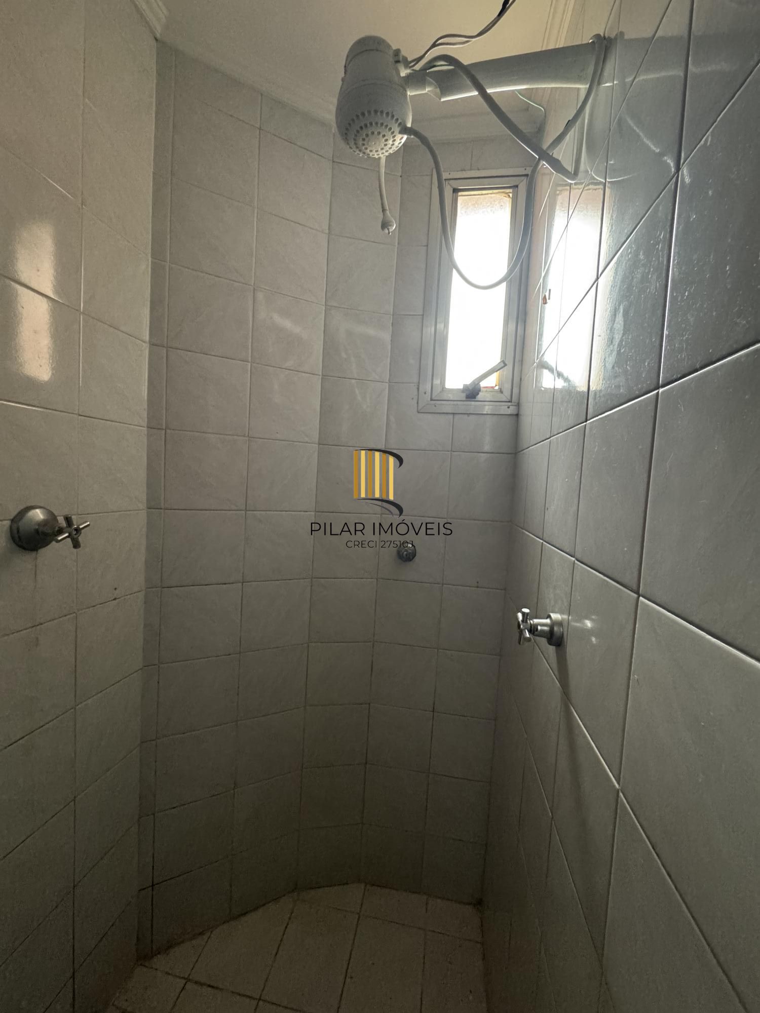 **Apartamento à Venda no Bairro Partenon, Porto Alegre, RS**