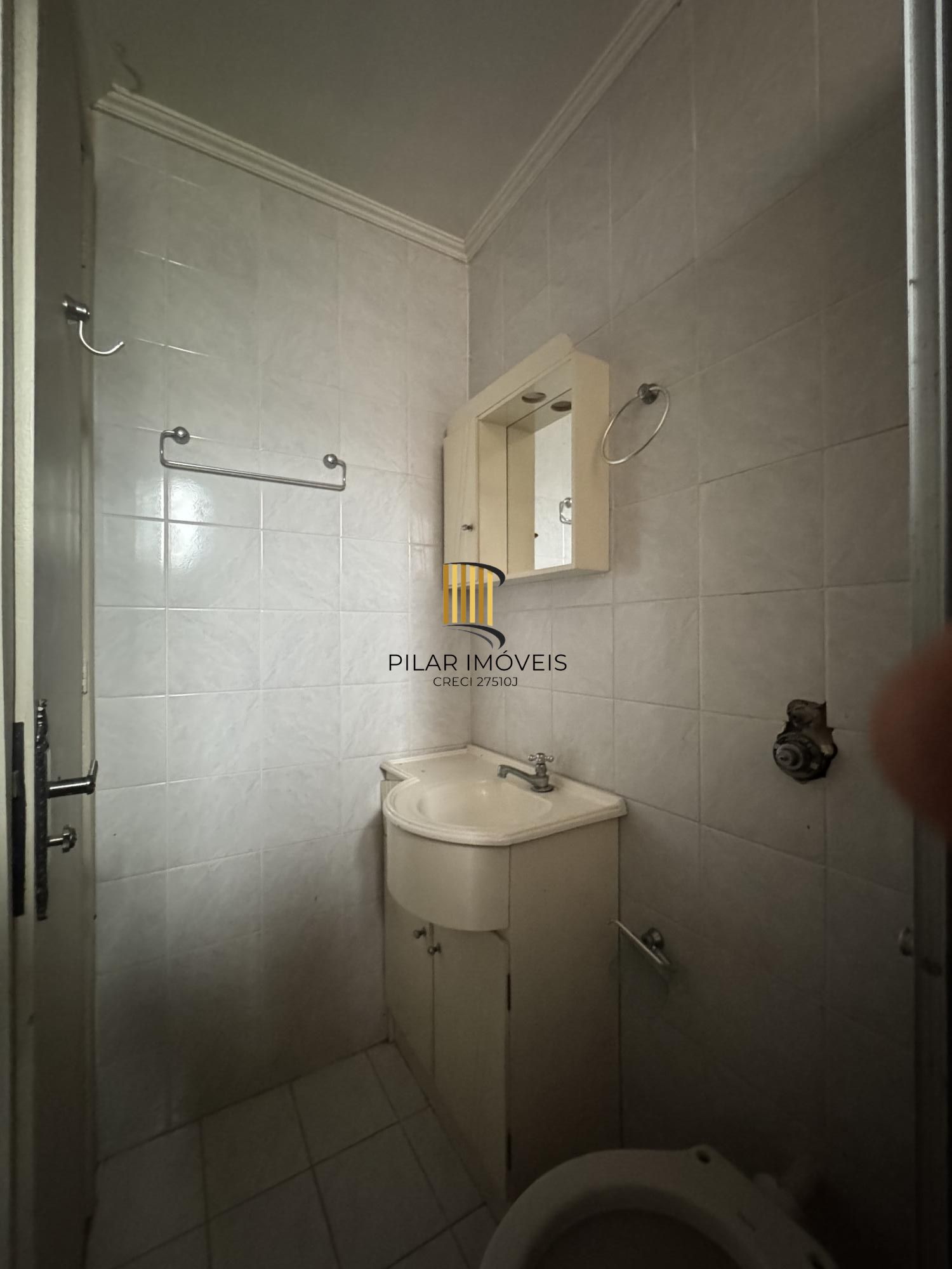 **Apartamento à Venda no Bairro Partenon, Porto Alegre, RS**