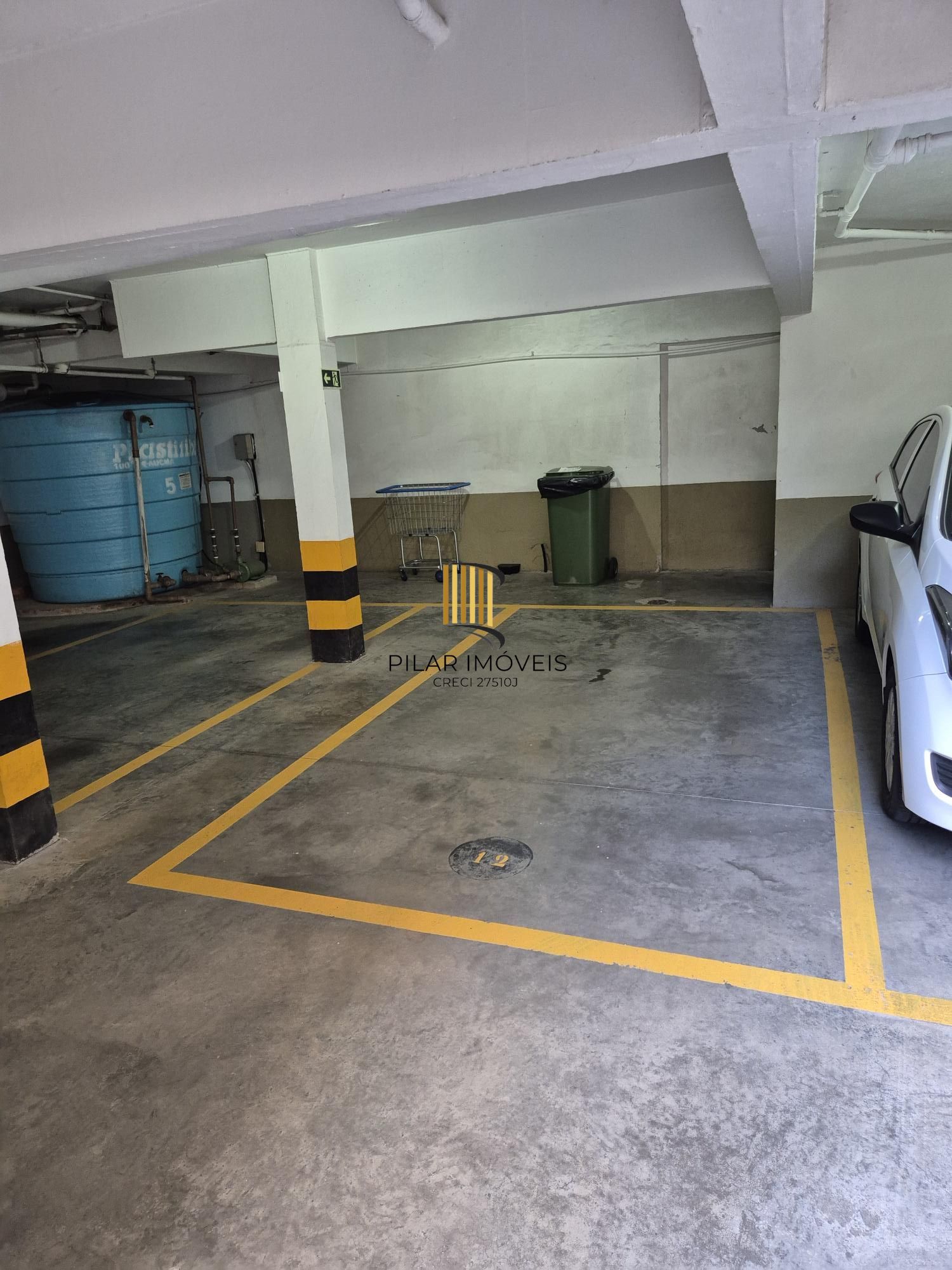 2D com suíte, churrasqueira e vaga