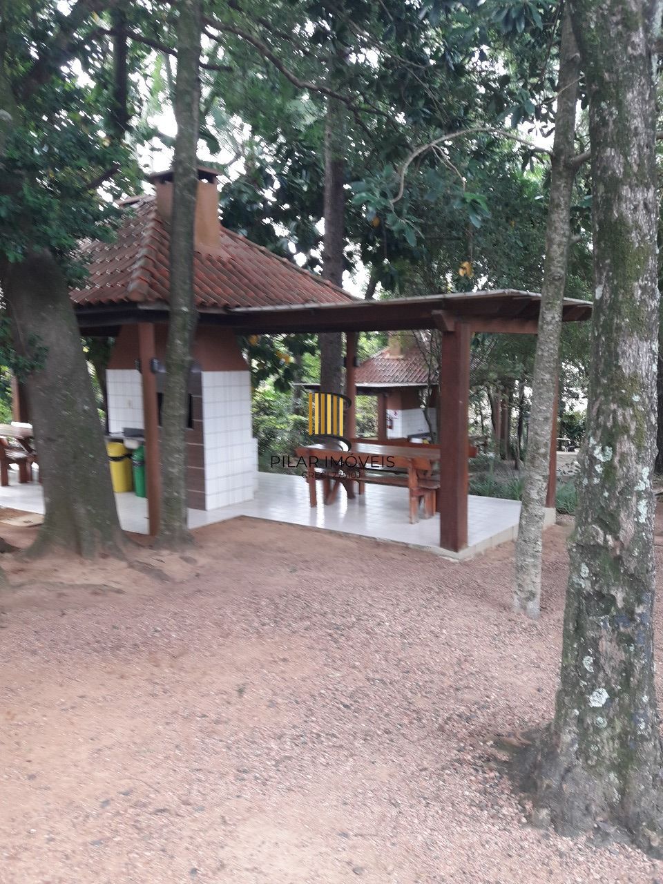 APTO 03 DORM. ELEVADOR ,01 GARAGEM, SACADA COM CHURRASQUEIRA, LAREIRA
