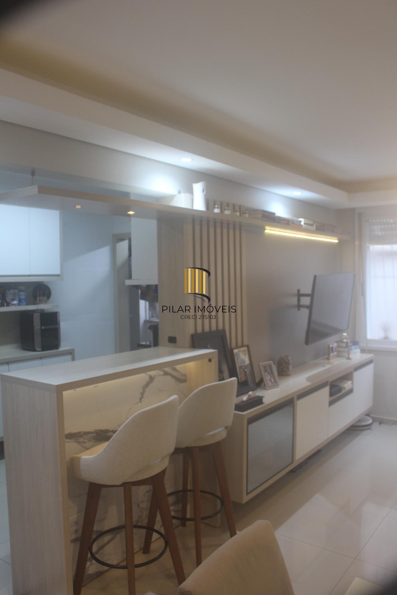 Apto 2 dormitórios semi-mobiliado próximo ao Iguatemi