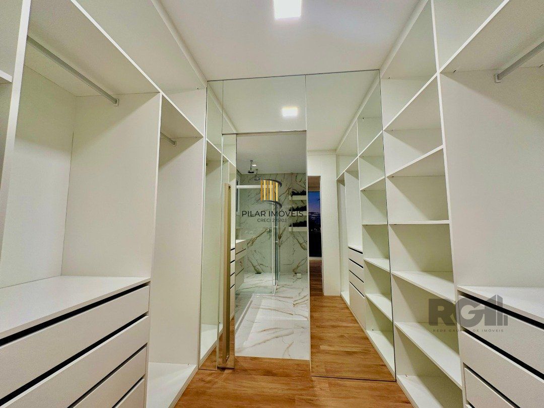 Sobrado Beira Lago com piscina e Deck com 457m² e 5 suítes no Condomínio Sense em Xangri-lá