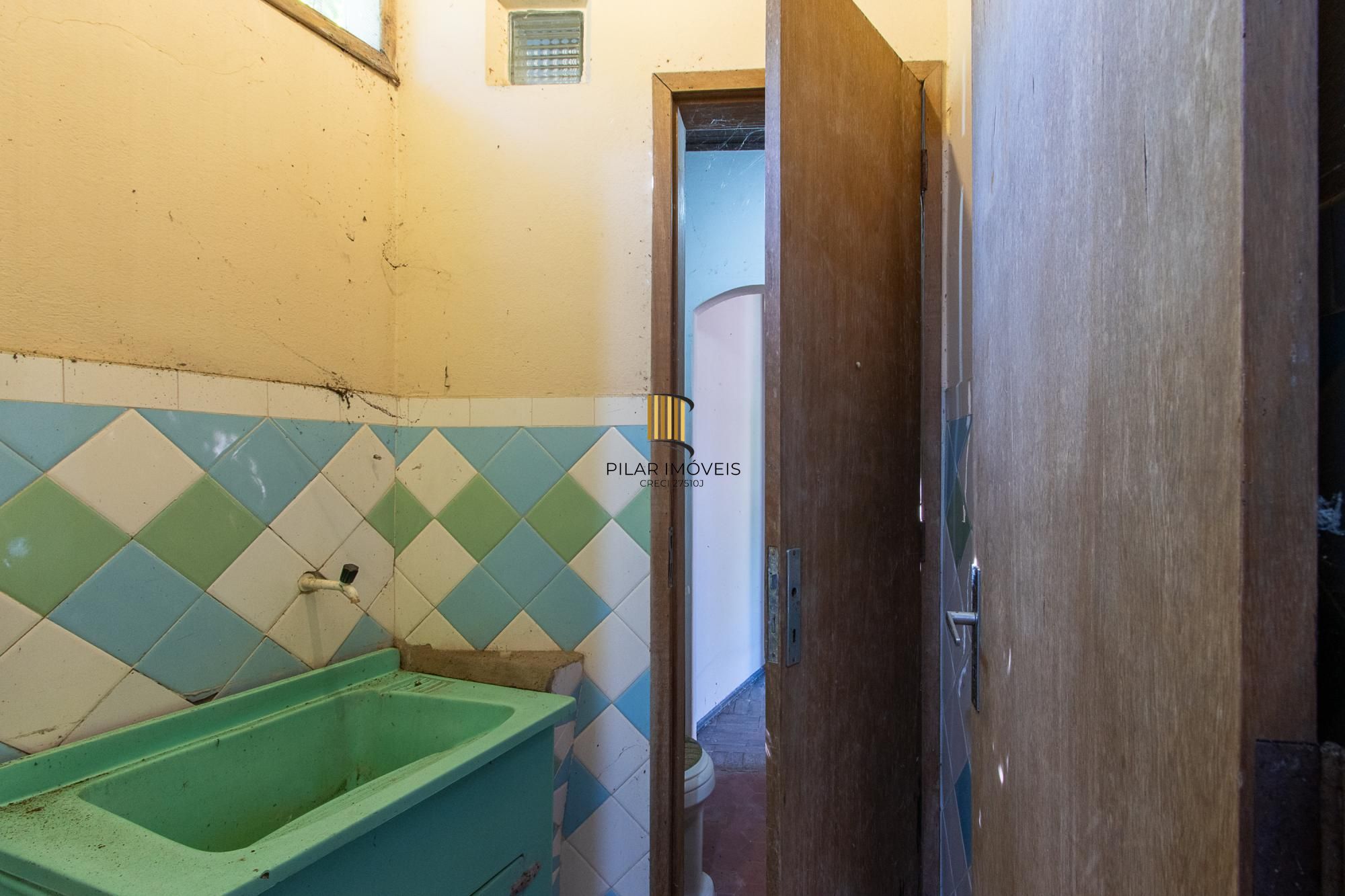 Casa 3 dormitórios no bairro Belém Novo