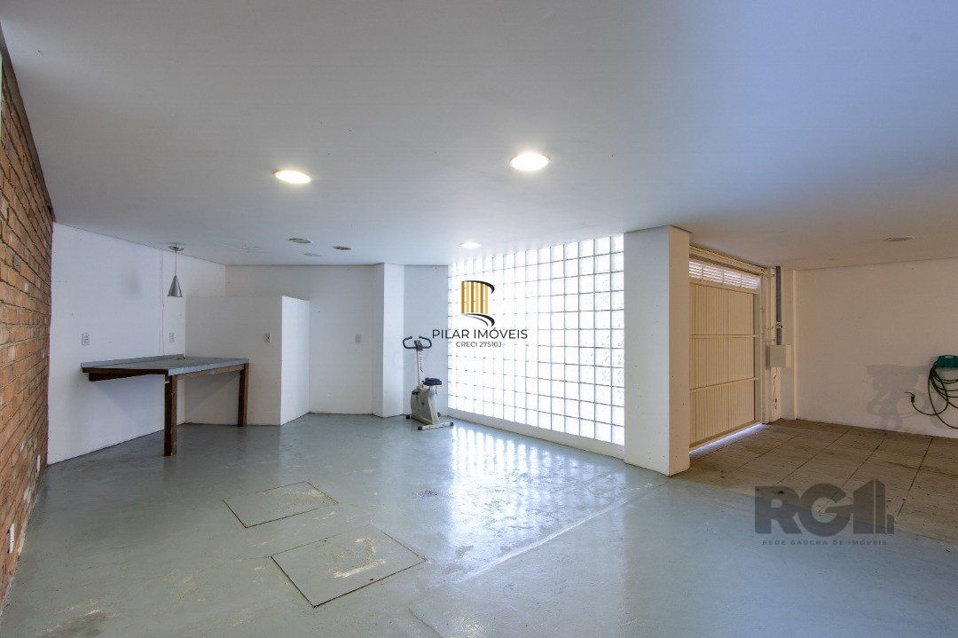Casa de Condomínio 4 dormitórios no bairro Nonoai