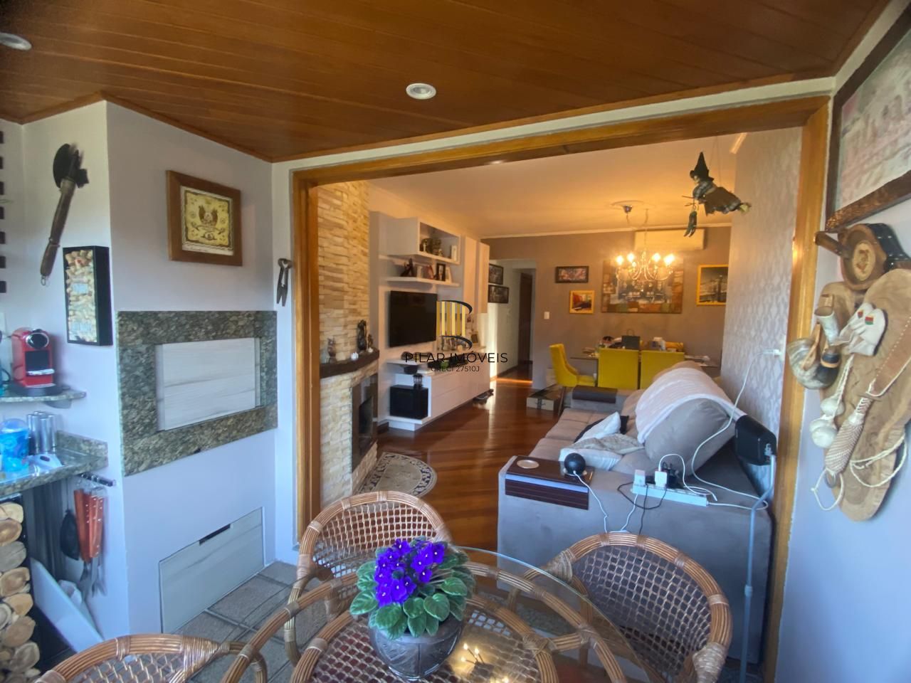Excelente apartamento 3 dormitórios sendo 01 suíte, Sacada e com Òtima Posição Solar