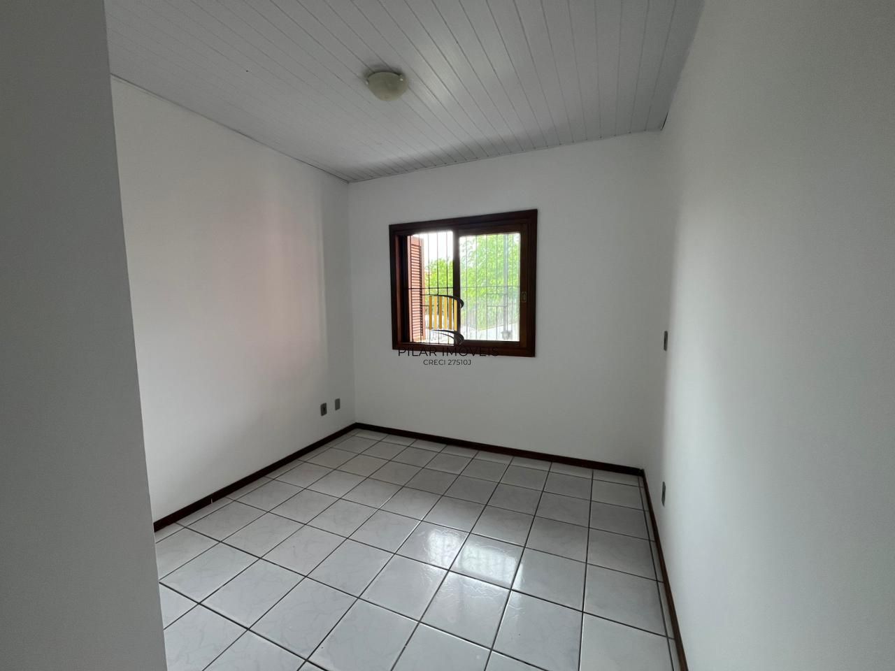 Casa 3 dormitórios no bairro Hípica