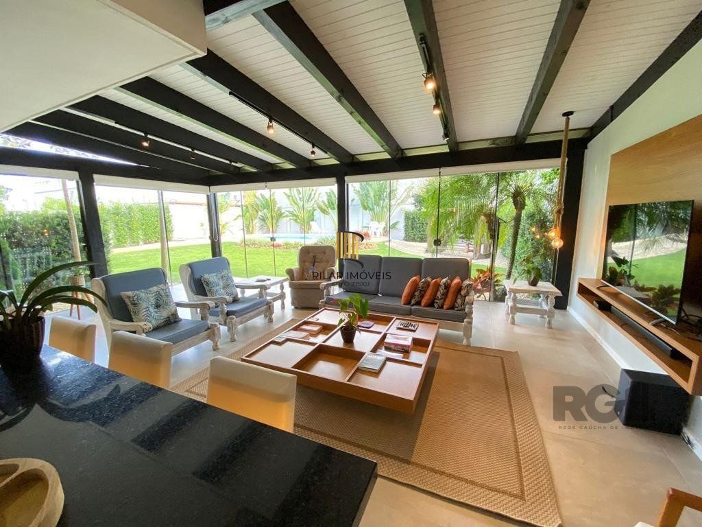 CASA EM ATLANTIDA COM 5 SUÍTES