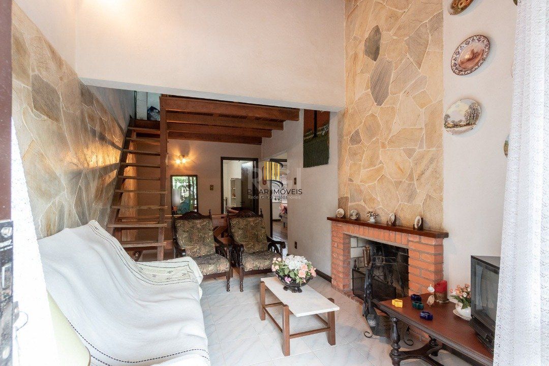 Casa para Venda - 200m², 3 dormitórios, sendo 1 suites, 1 vaga - Aberta dos Morros