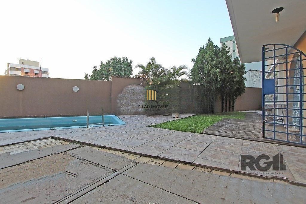 Casa 4 dormitórios no bairro Jardim Itu