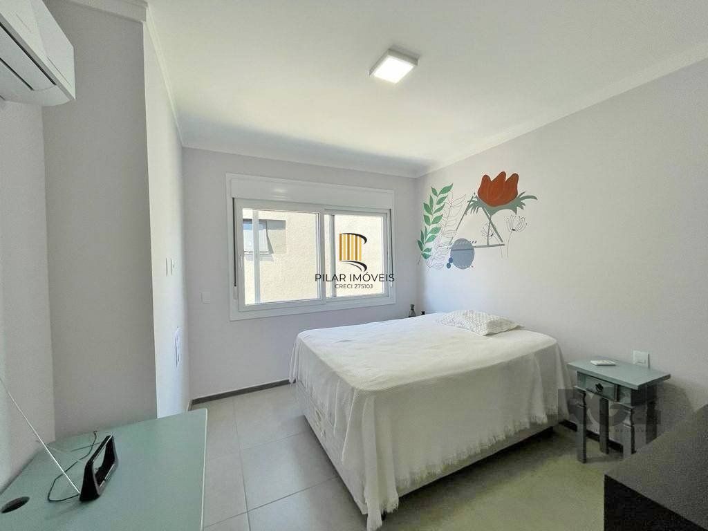 Casa de Condomínio 6 dormitórios no bairro Marina