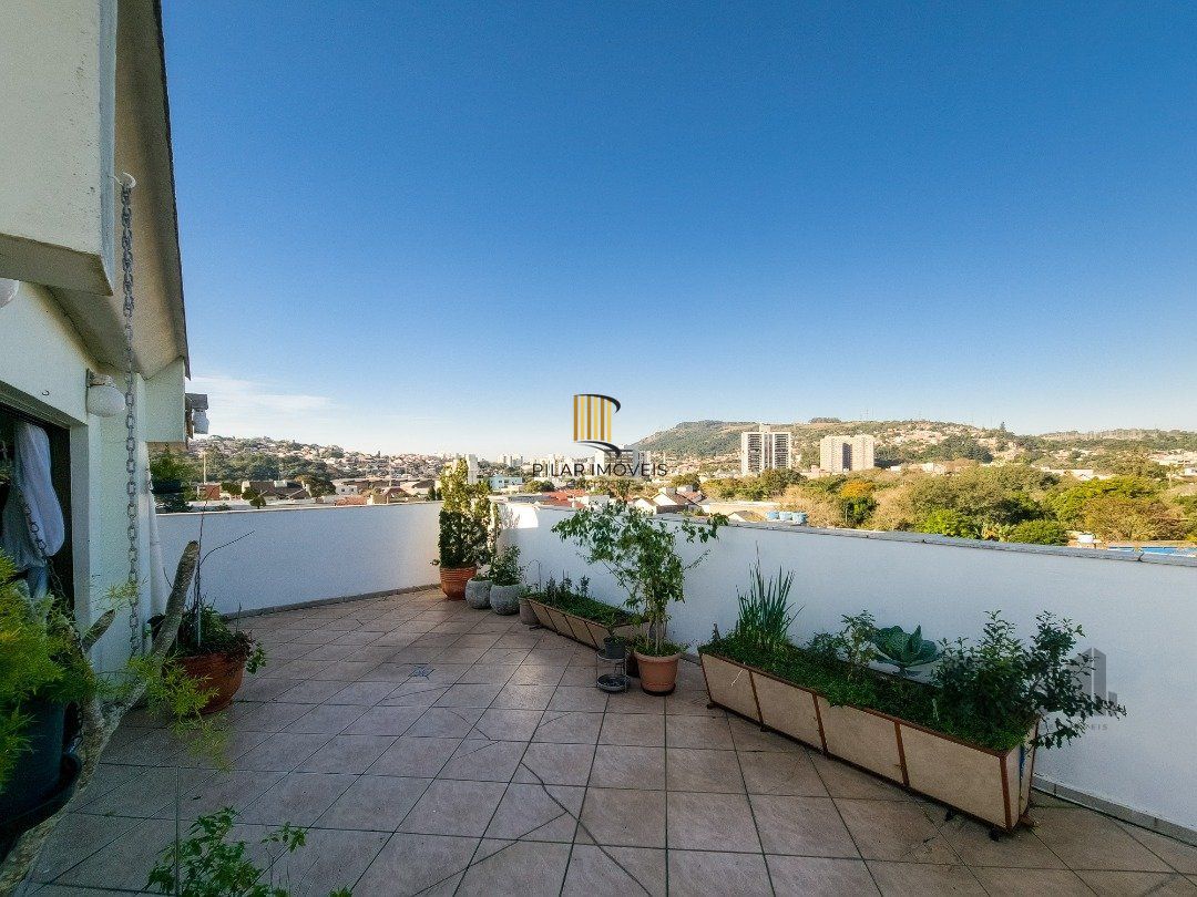 Cobertura, 2 quartos, 1 suite, dependência de empregada, 1 vaga de garagem, bairro Partenon