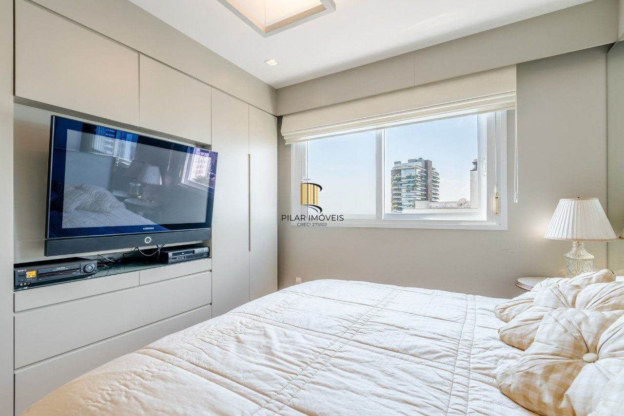 Apartamento 3 dormitórios, sendo 1 suíte e 2 vagas no Petropolis