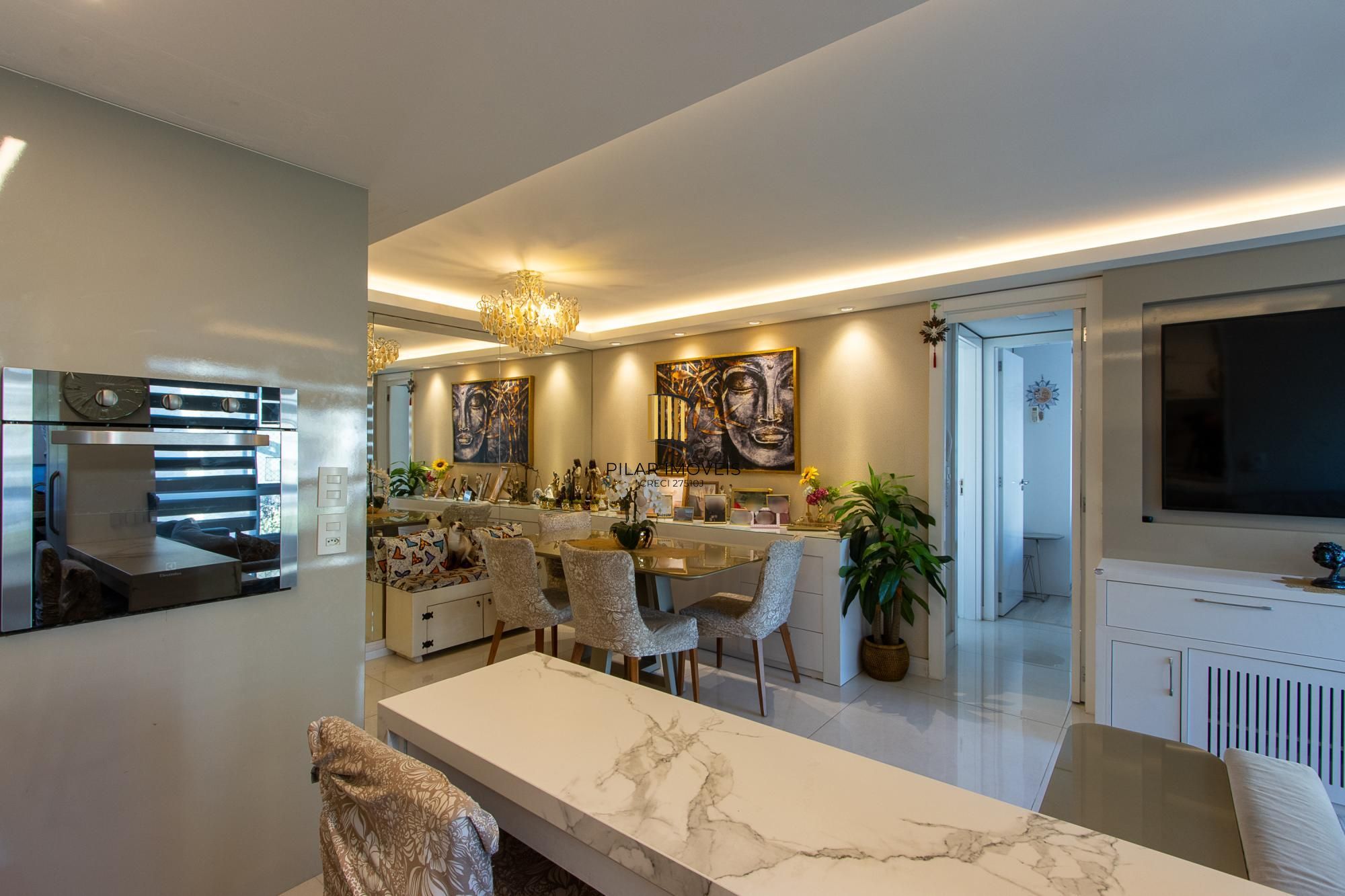 Apartamento com 2 dormitórios no bairro Cavalhada