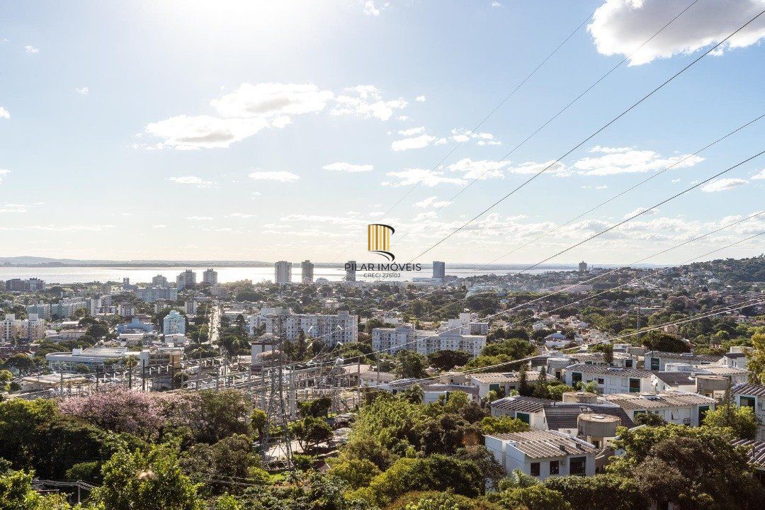 Casa para Venda - 470m², 3 dormitórios, sendo 1 suites, 6 vagas - Nonoai