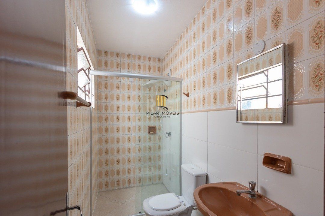Casa para Venda - 110m², 2 dormitórios, sendo 1 suíte, 3 vagas - Espirito Santo