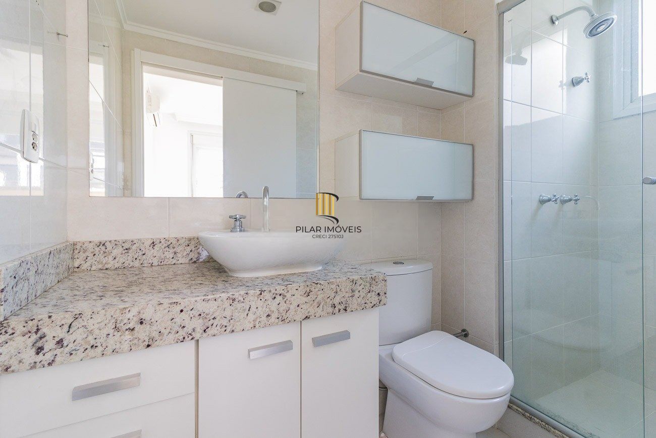 Apartamento 3 dormitórios, sendo 3 suítes e 2 vagas no Petropolis