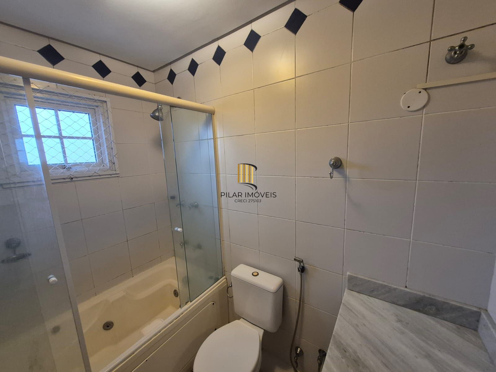 Casa Condominio para Venda - 205m², 3 dormitórios, sendo 1 suites, 2 vagas - Vila Assunção