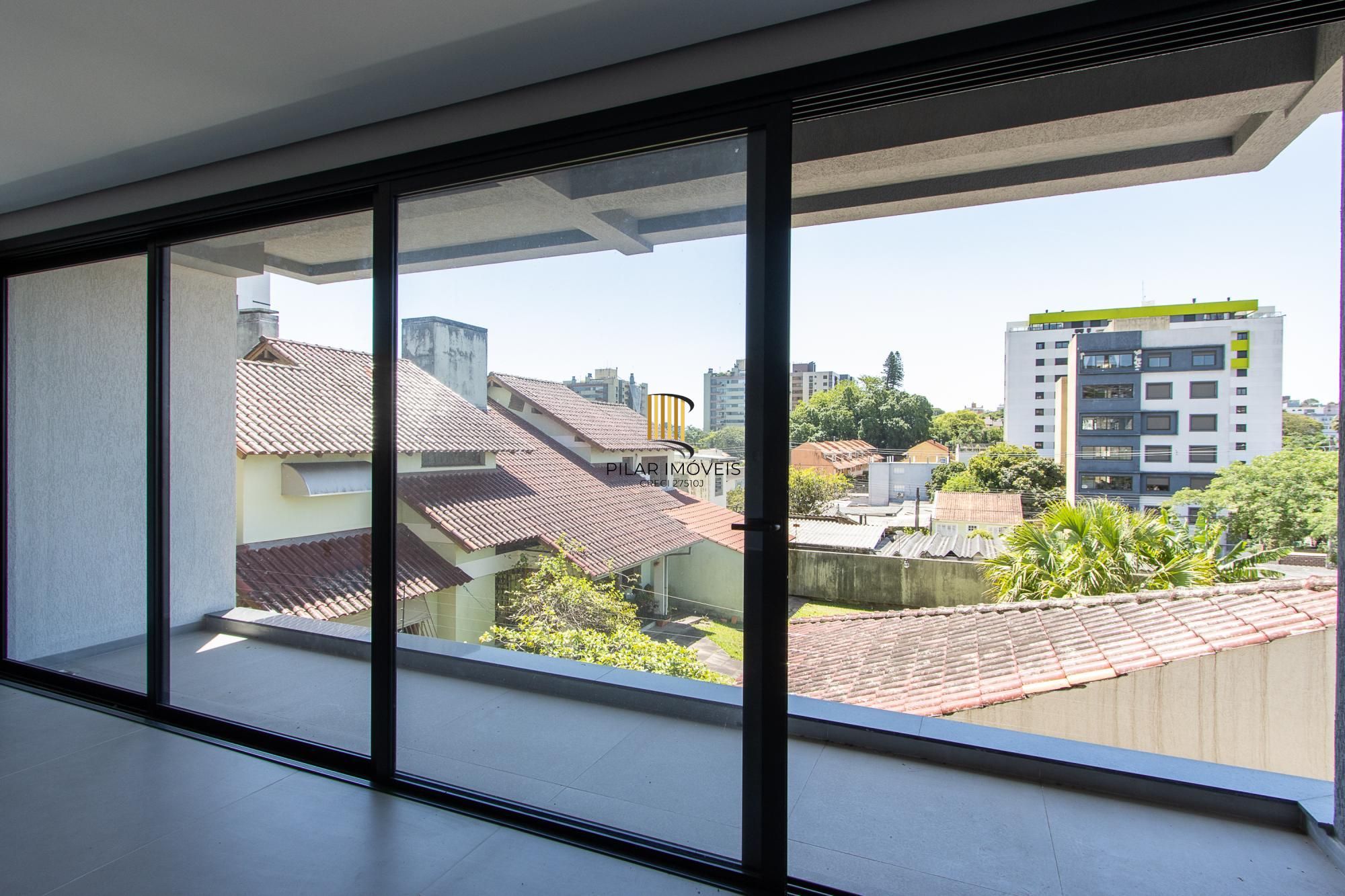 Casa em condomínio com conforto e exclusividade no bairro Tristeza