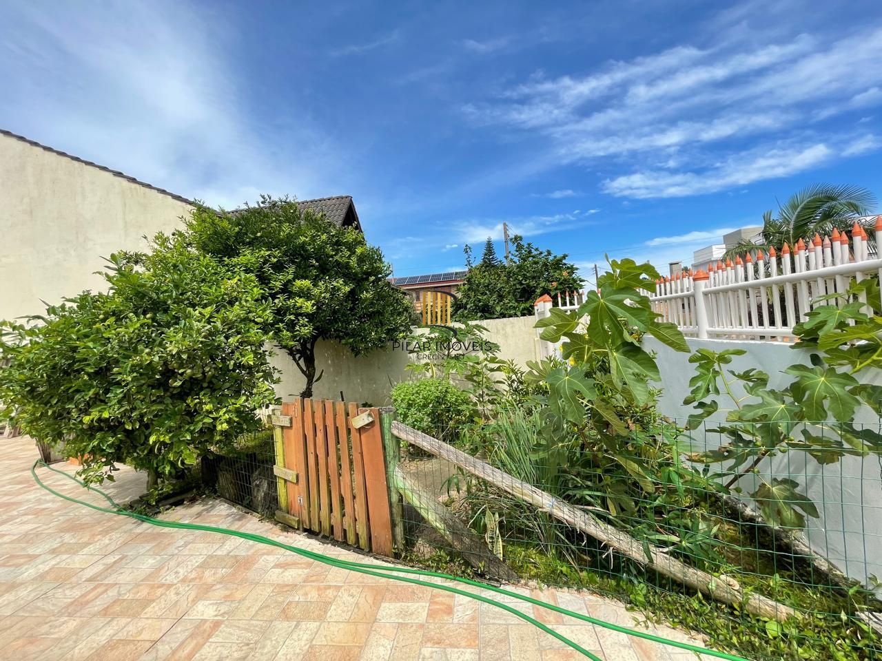 Casa 3 dormitórios no bairro Paraíso