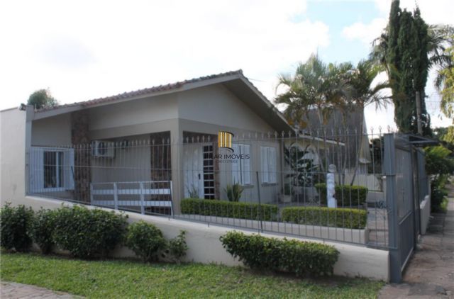 Casa para Venda - 200m², 4 dormitórios, sendo 1 suites, 3 vagas - Ipanema - Pilar Imóveis