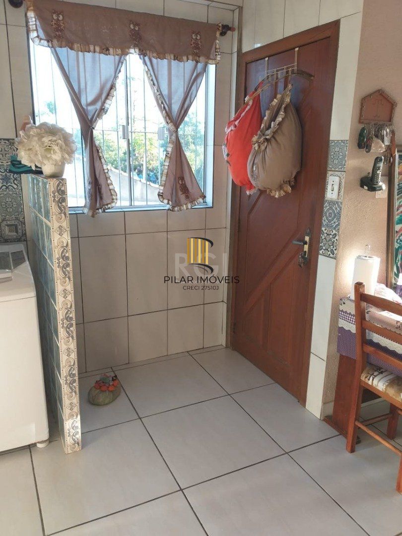 Casa para Venda - 90m², 4 dormitórios, 2 vagas - Restinga Nova