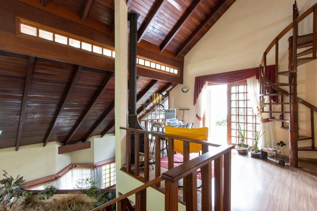 Casa 5 Dormitório(s) Bairro Tristeza