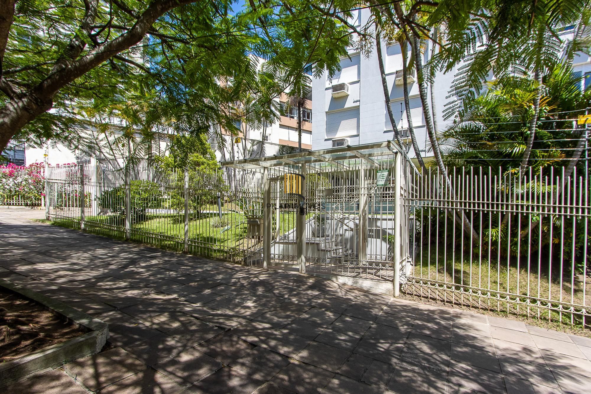 Cobertura com 2 dormitórios, incluindo 1 suíte.