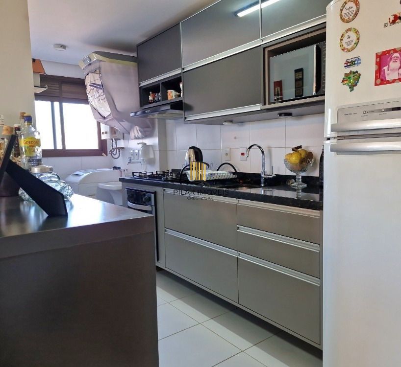 Apartamento com 76 m² três dormitórios no bairro tristeza em Porto Alegre para comprar.