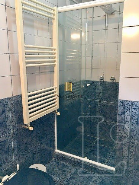 Casa para Venda - 570m², 3 dormitórios, sendo 1 suites, 2 vagas - Hípica