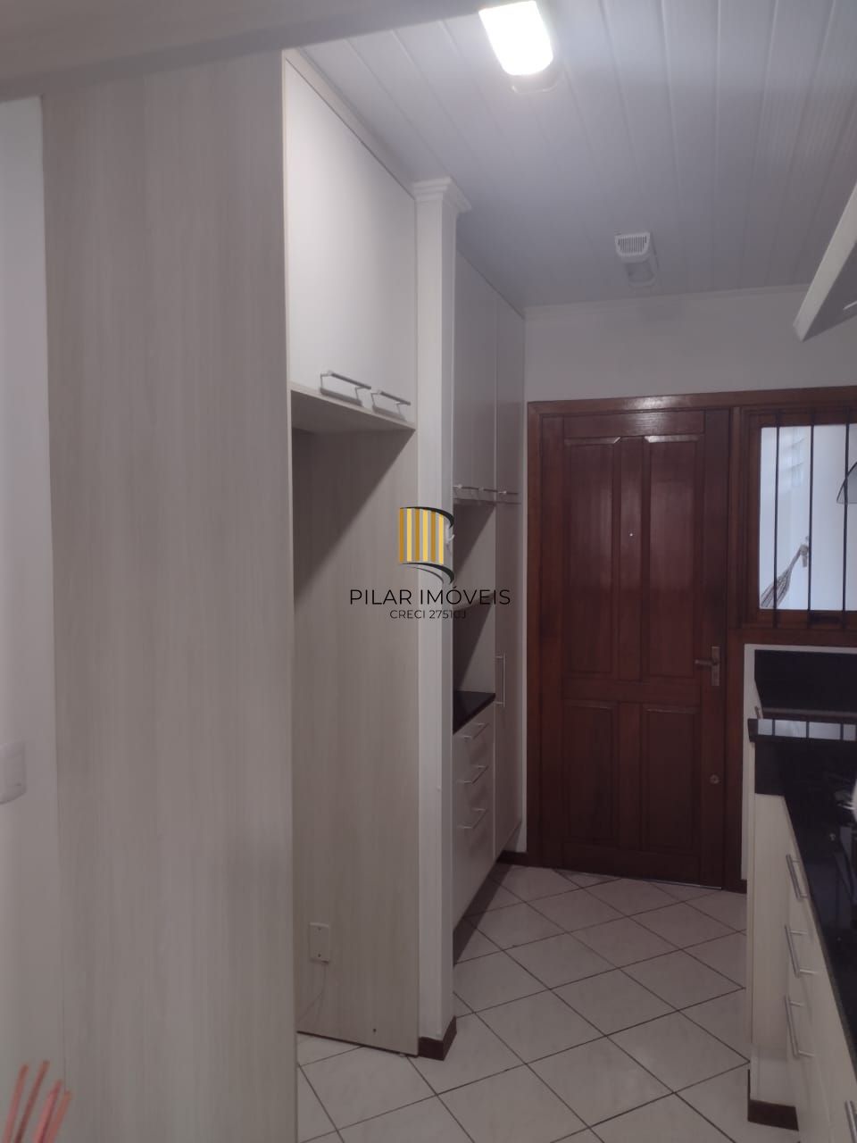 Casa 2 dormitórios no bairro Hípica