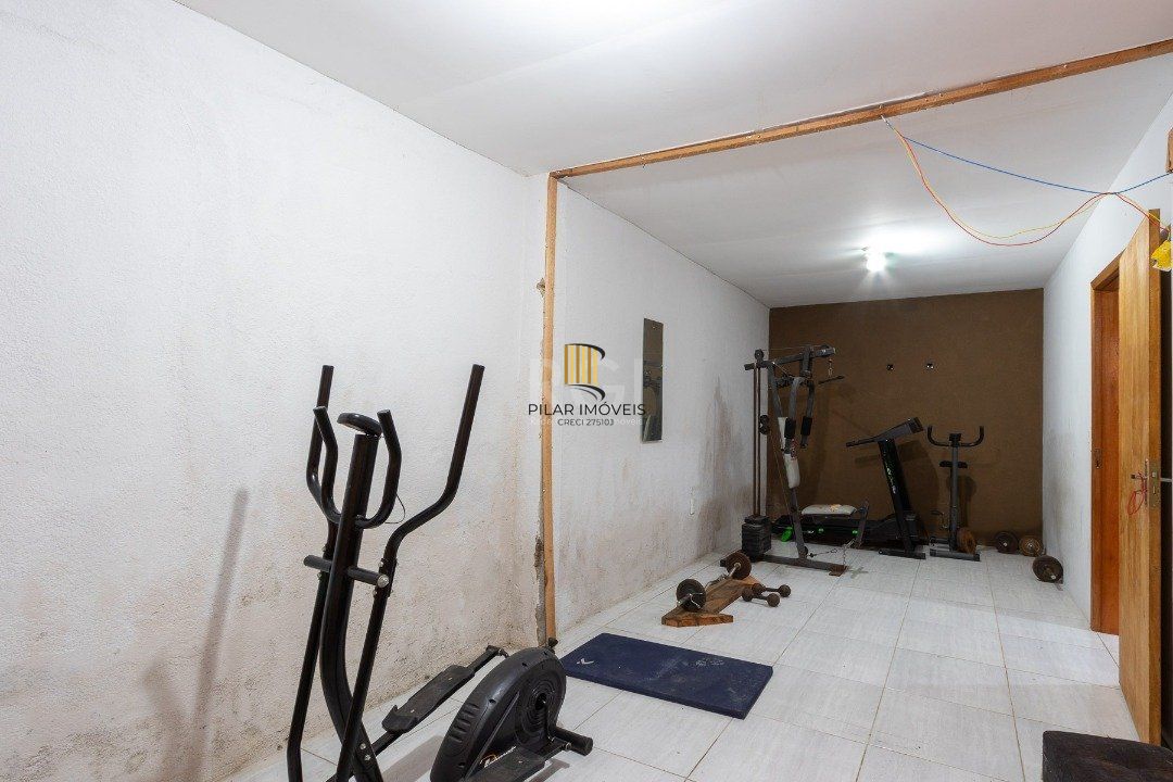 Sobrado para Venda - 300m², 3 dormitórios, sendo 1 suites, 3 vagas - Cavalhada