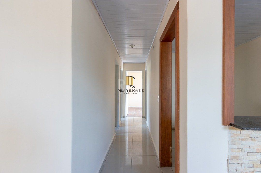 Casa térrea no Residencial Butui, possui 3 dormitórios, living espaçoso, cozinha funcional, banheiro social, área de serviço independente e pátio privativo