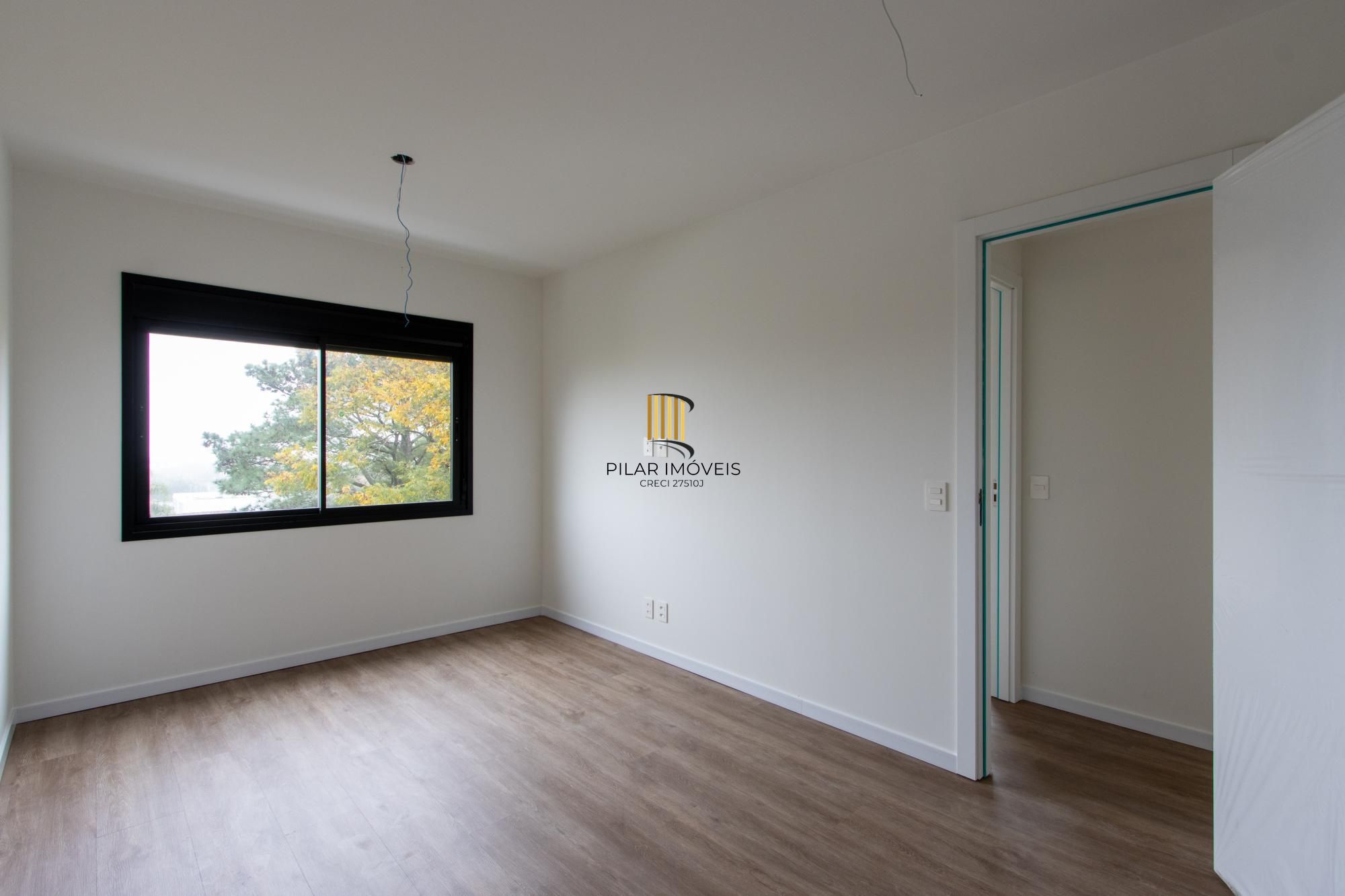 Infra Completa 3 Dormitórios sendo 1 suíte 1 Banheiro social acesso para os dois quartos. churrasqueira e lareira.