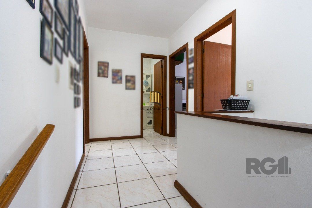 Casa com 3 dormitórios, sendo 1 suíte para venda  no bairro Hípica