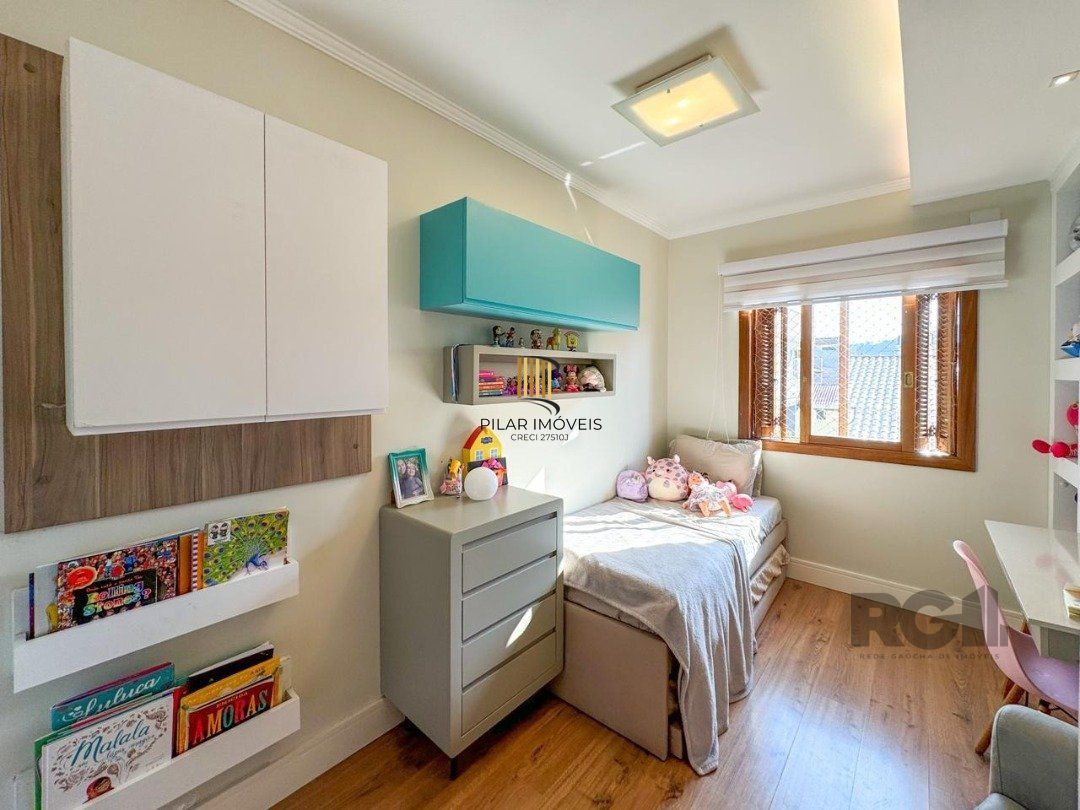 Casa para Venda - 135m², 3 dormitórios, sendo 1 suites, Hípica