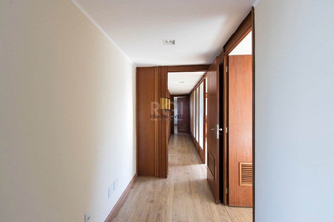 Cobertura Comercial para Venda - 225,39m², 0 dormitórios, 3 vagas - Bela Vista