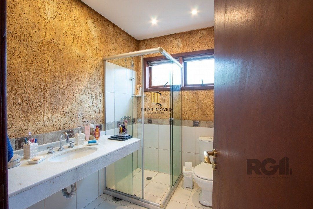 Casa Condominio para Venda - 170m², 3 dormitórios, sendo 1 suites, 2 vagas - Cavalhada
