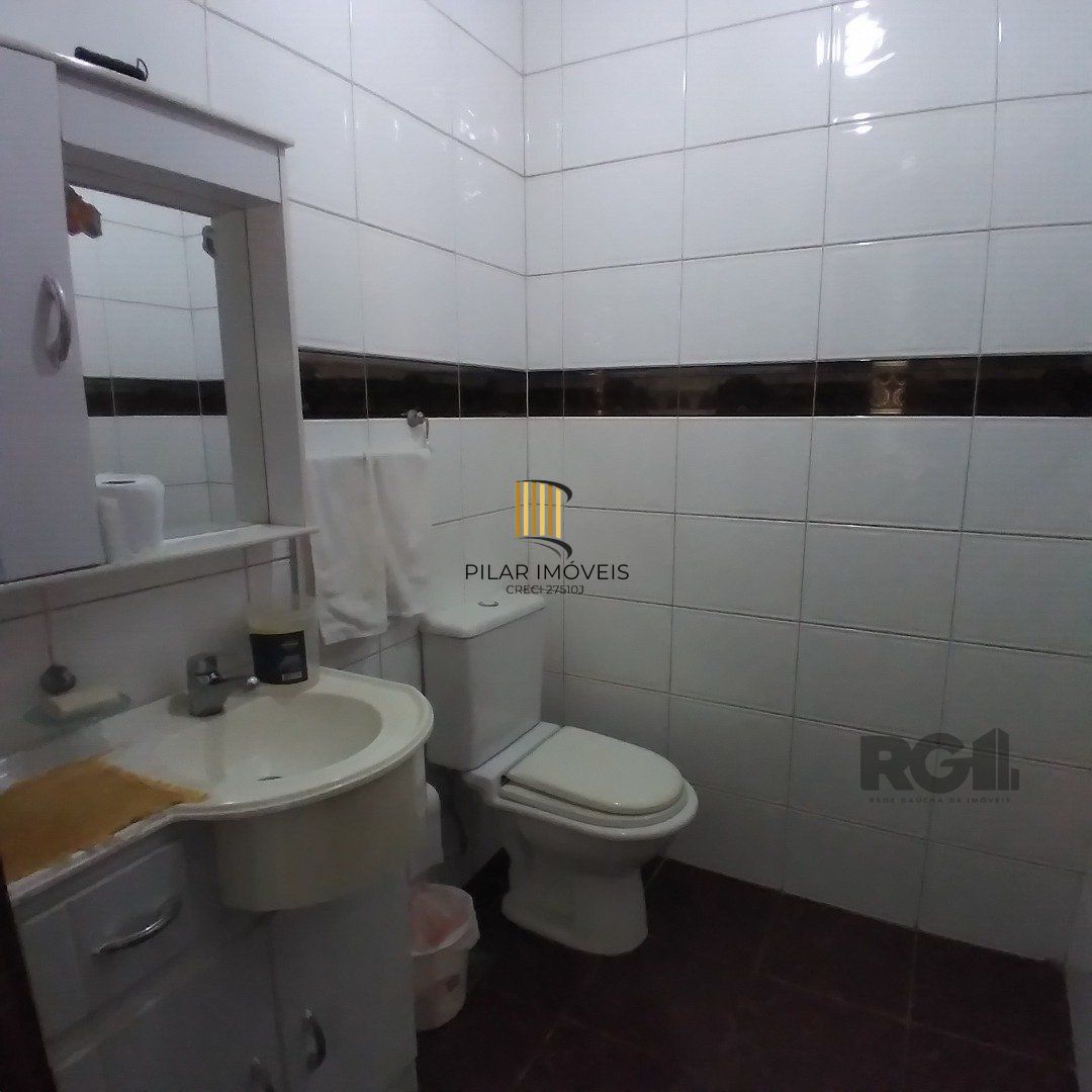 Casa 4 dormitórios no bairro Restinga