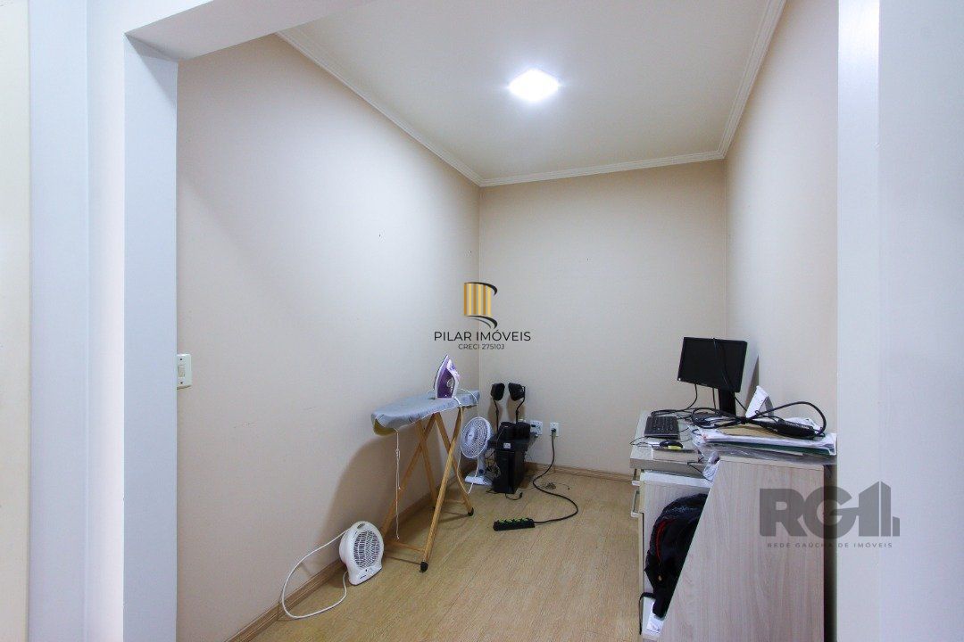 Casa 2 dormitórios no bairro Hípica