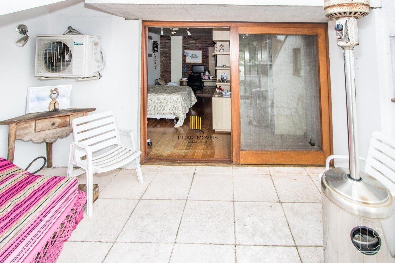 Casa Condominio 4 Dormitório(s) Bairro Terra Ville