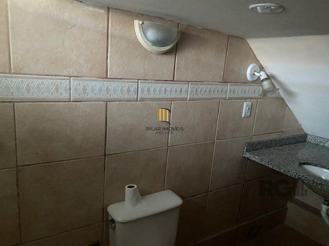 Casa de Condomínio 3 dormitórios no bairro Hípica