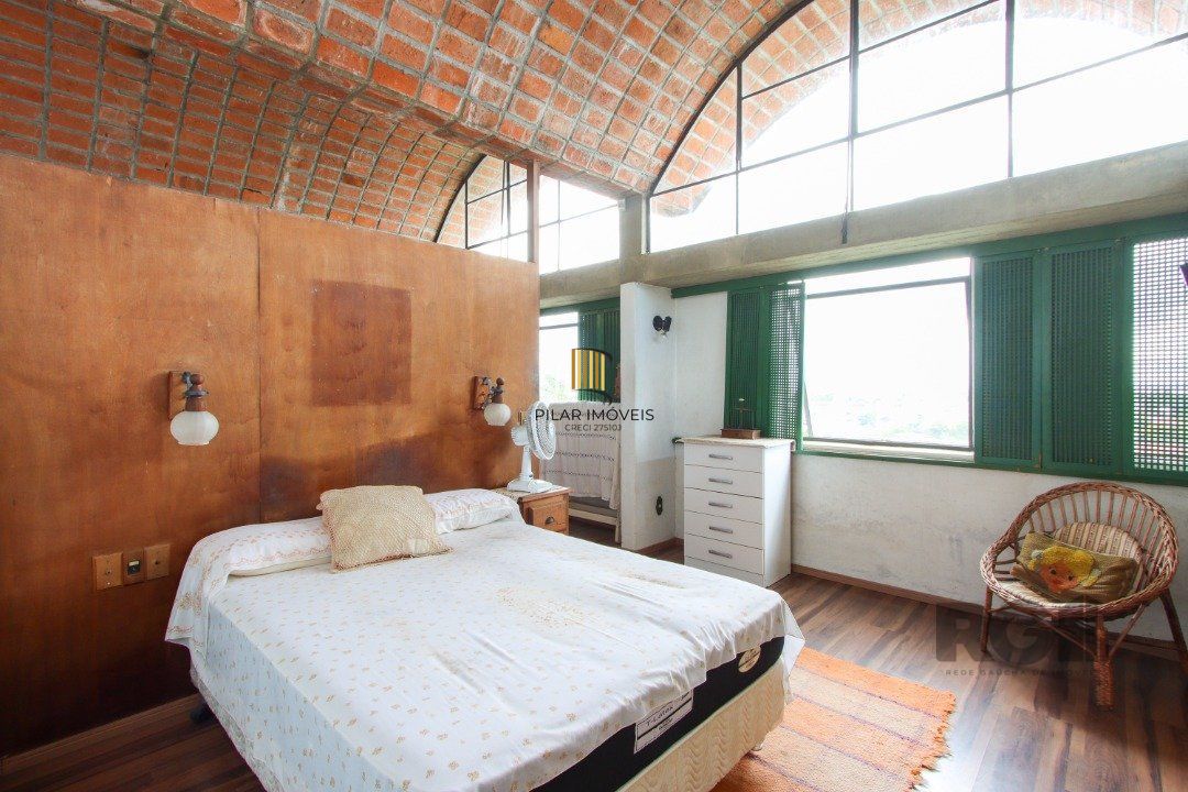 Casa para Venda - 393m², 4 dormitórios, sendo 2 suites, 4 vagas - Ipanema