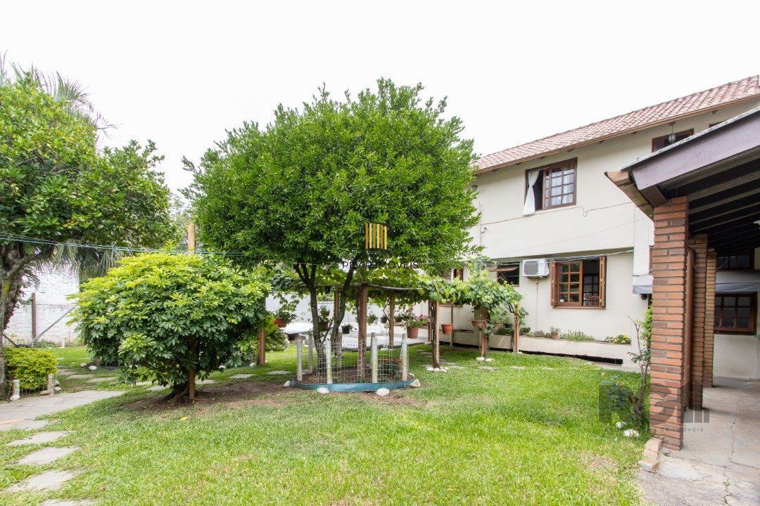 Casa para Venda - 440m², 3 dormitórios, sendo 1 suites, 2 vagas - Santa Tereza