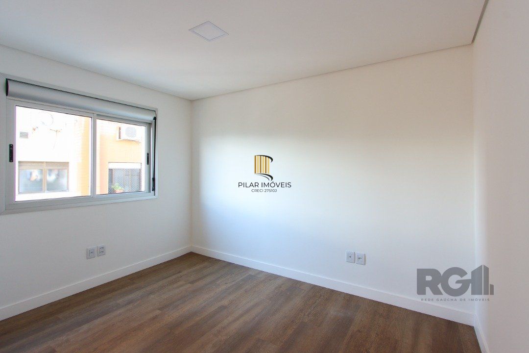 Apartamento em Porto Alegre no Bairro Petrópolis, de 2 quartos, semi mobiliado.