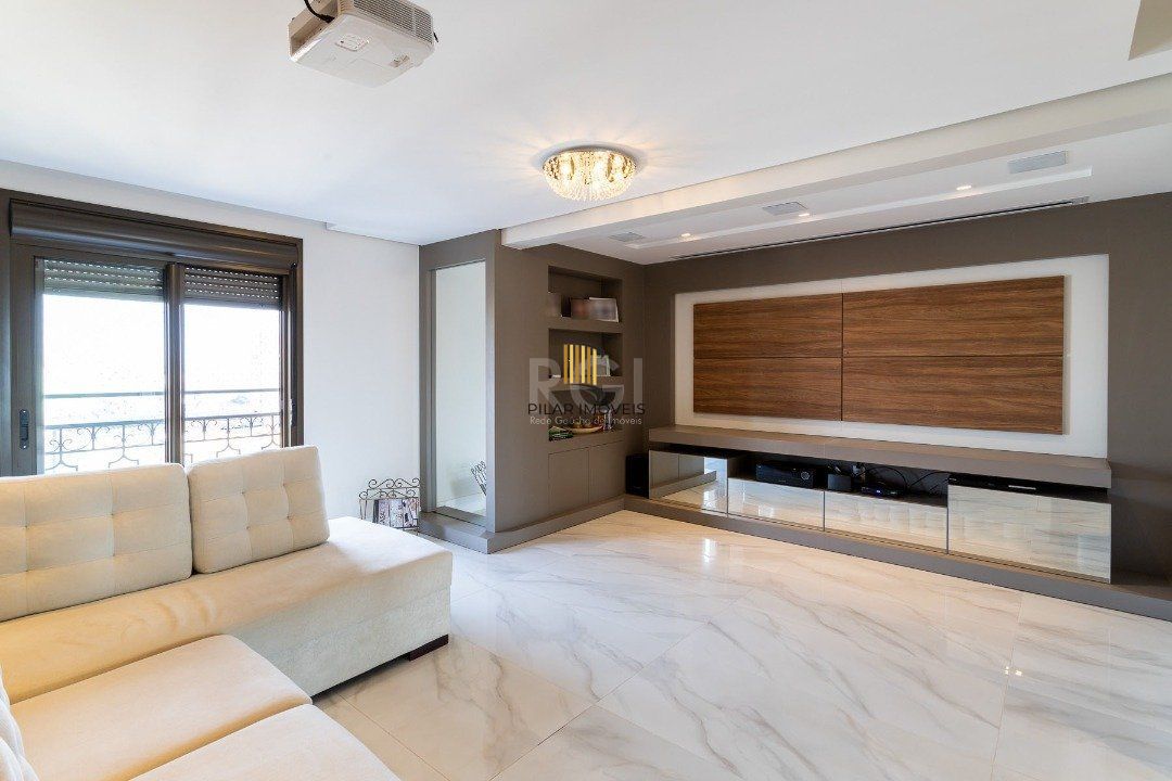 Apartamento para Venda - 323m², 3 dormitórios, sendo 3 suites, 4 vagas - Centro